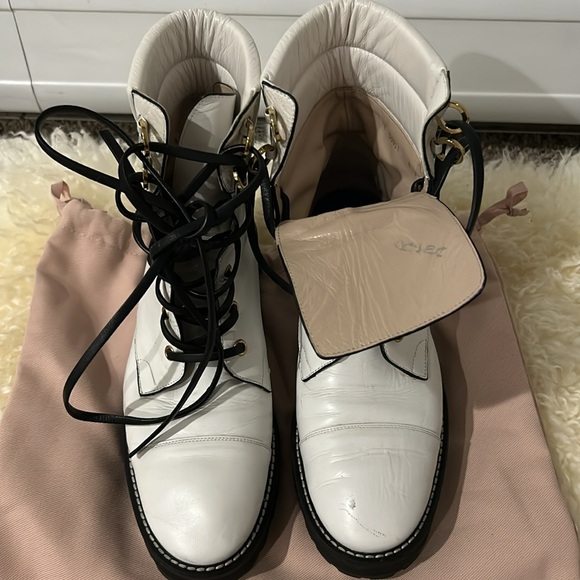 Stuart Weitzman Round Toe Block Heel Lace-Up Leather Combat Boots (size 8) - Picture 14 of 14